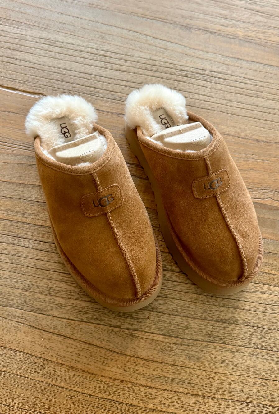 UGG Discoquette Slide Slipper - Size 8